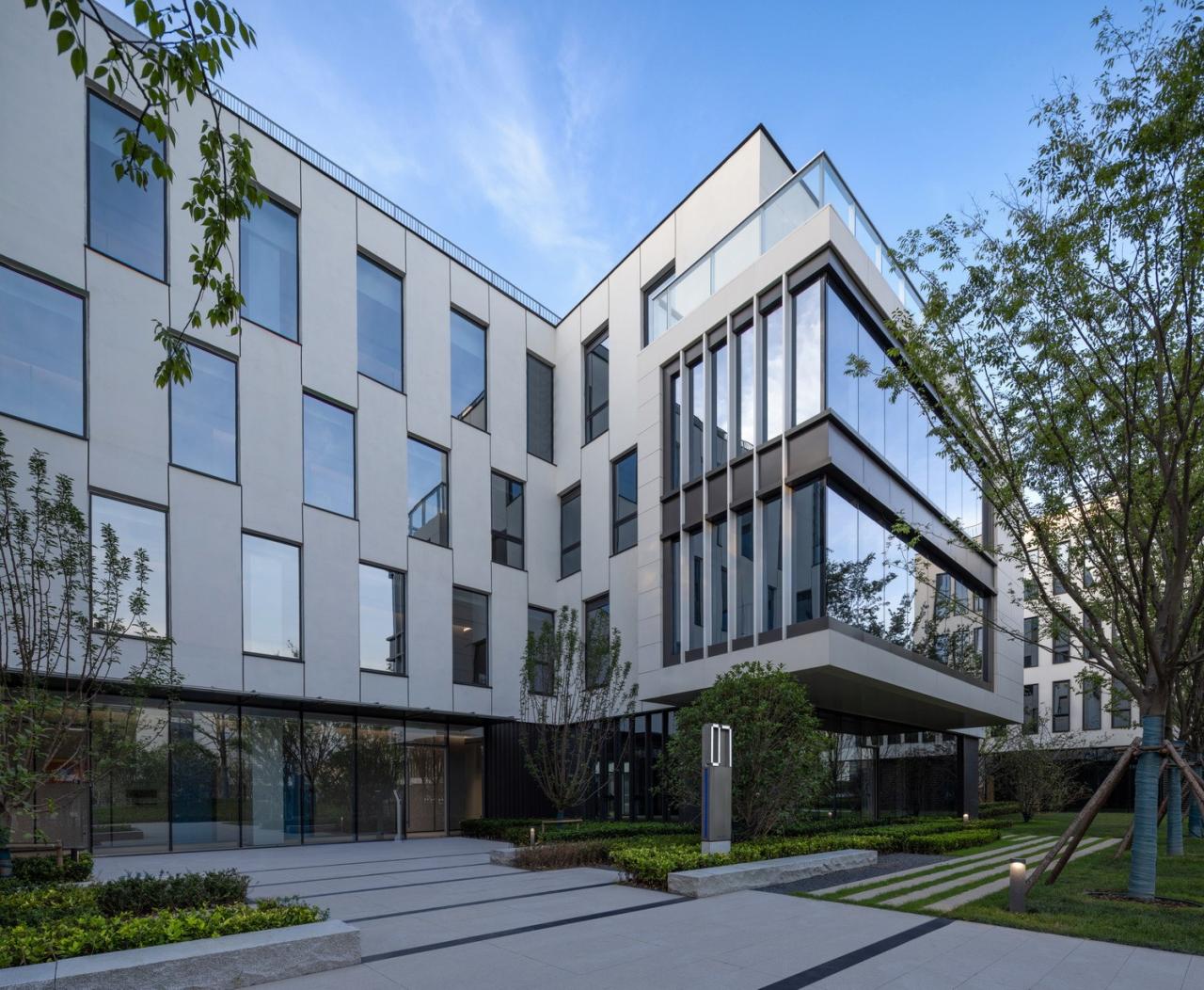 BIM建筑|南京紫金山麓首个AI人工智能产业载体 / 三益中国