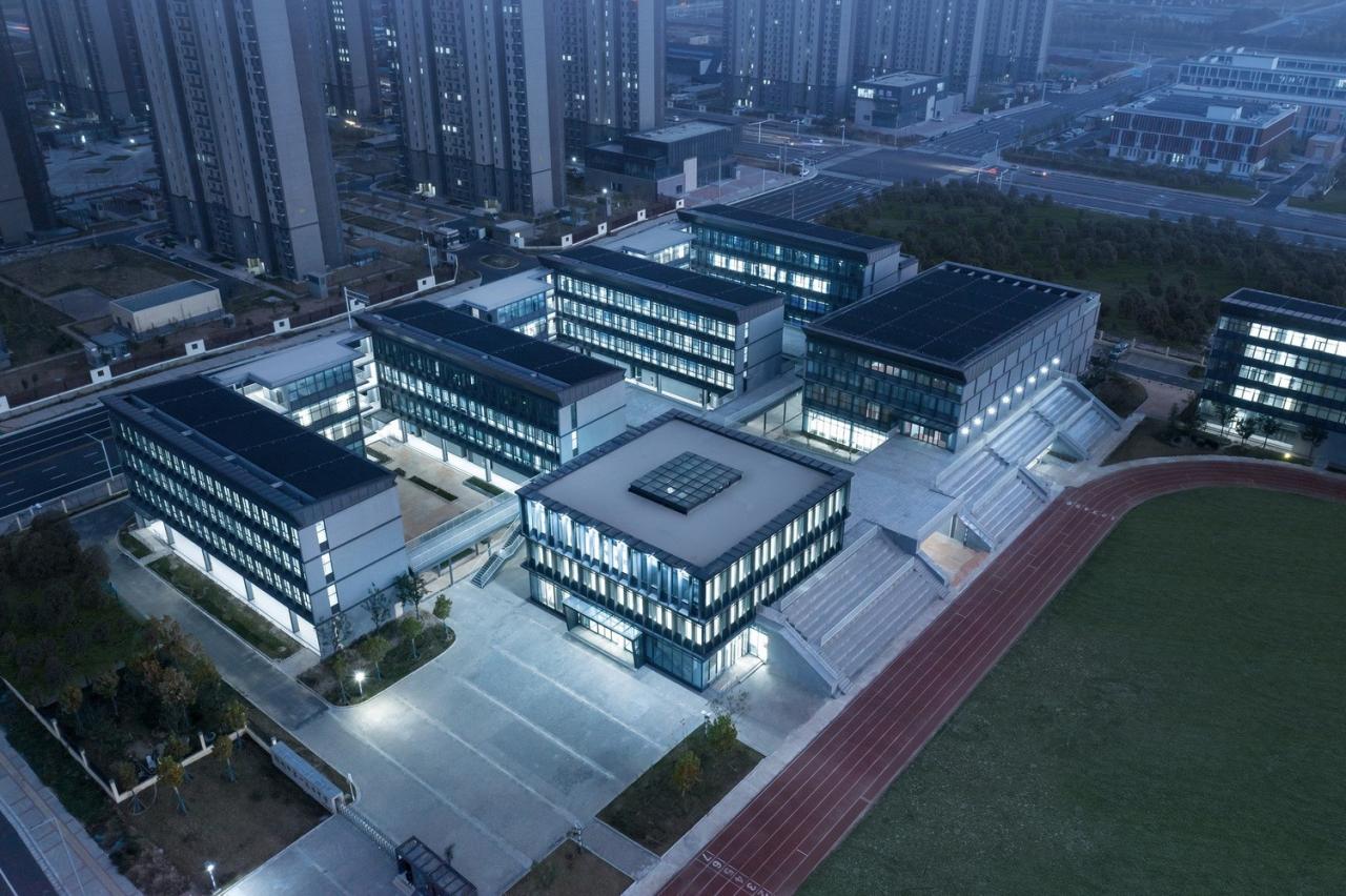 BIM建筑|郑州航空港第八安置区配套中学暨郑州第130中学 / 上海联创设计集团