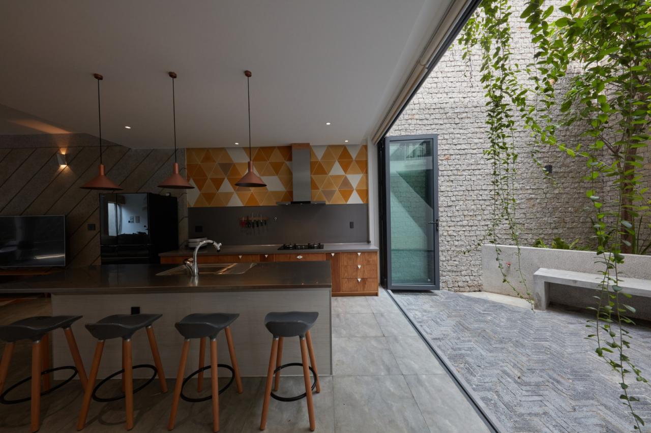 BIM建筑|三角形之家 / Khuon Studio