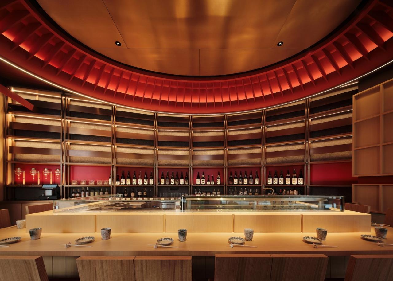 BIM建筑|街角的红色酒场：鸟焱·烧物 / TRIOSTUDIO三厘社