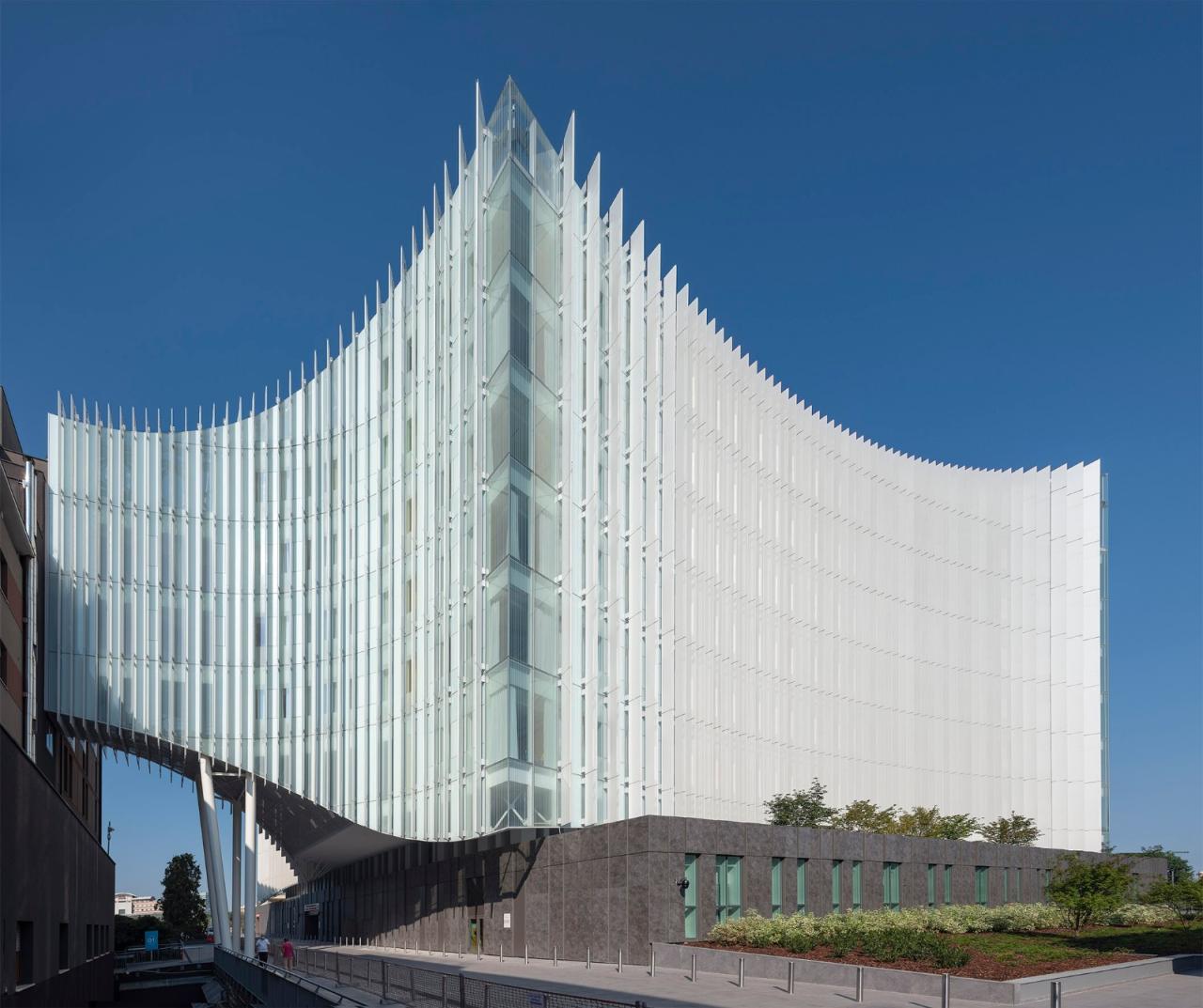 BIM建筑|会吸霾的医院：米兰圣拉斐尔医院新外科和急救中心 / MCA建筑事务所