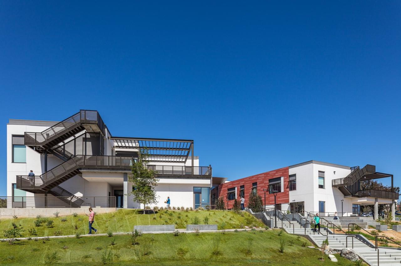 BIM建筑|马鞍学院先进技术与应用科学教学楼 / HED