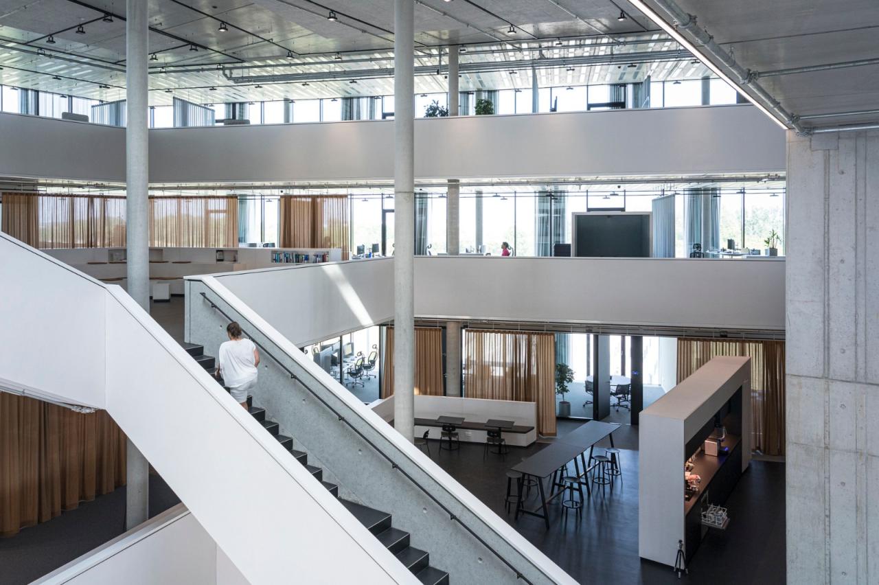 BIM建筑|随太阳路径开合窗帘，baramundi 总部 / 海茵建筑