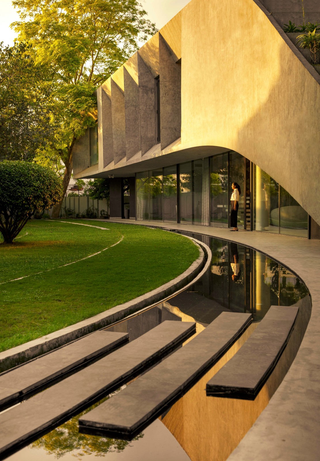 BIM建筑|KD45别墅，大自然环抱中的都市生活 / Studio Symbiosis