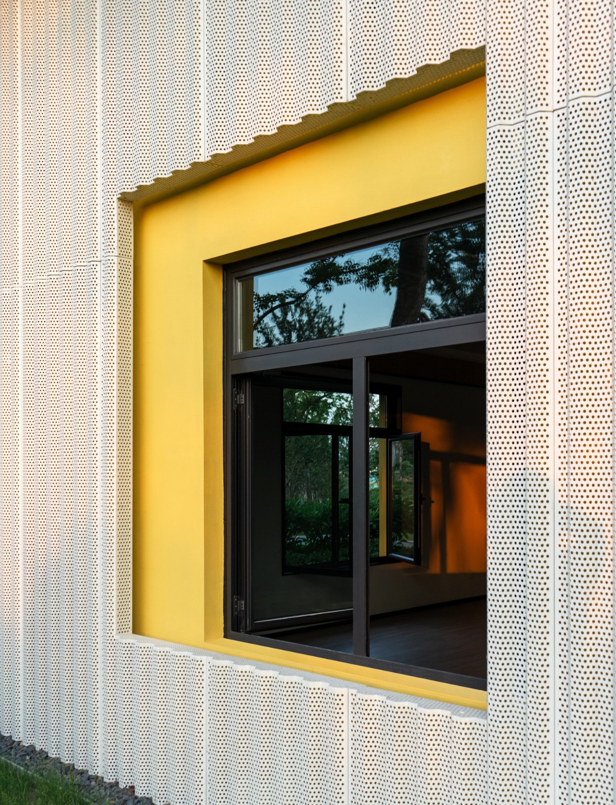 BIM建筑|乐活集盒：南京雅达 · 子罗城 / line+建筑事务所、gad