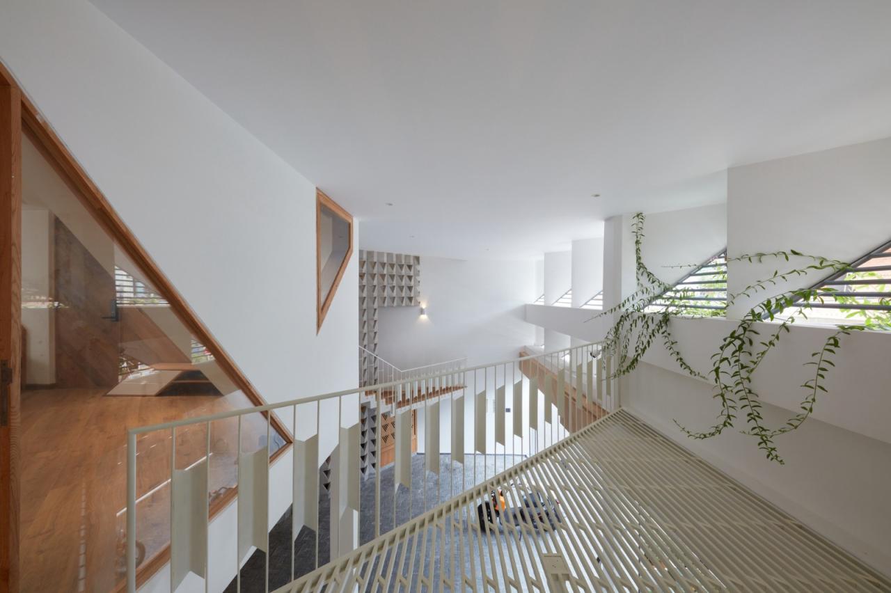 BIM建筑|三角形之家 / Khuon Studio