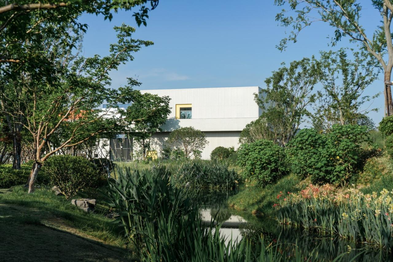 BIM建筑|乐活集盒：南京雅达 · 子罗城 / line+建筑事务所、gad