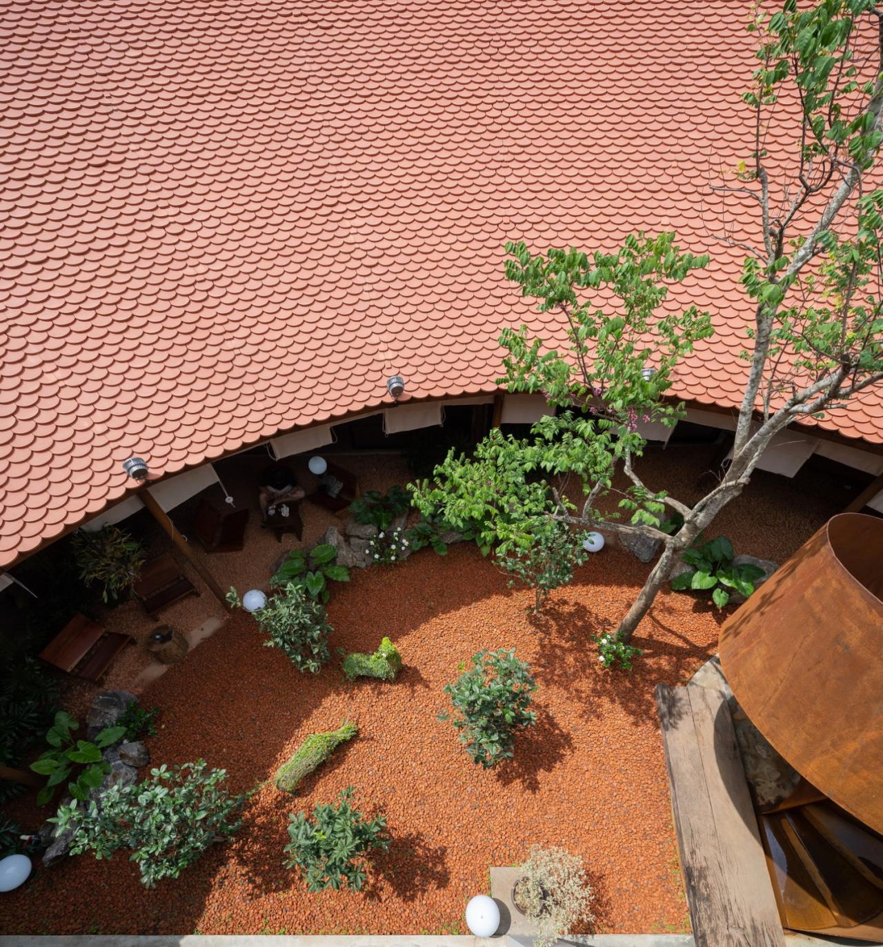 BIM建筑|May 咖啡厅和面包店 / FeA