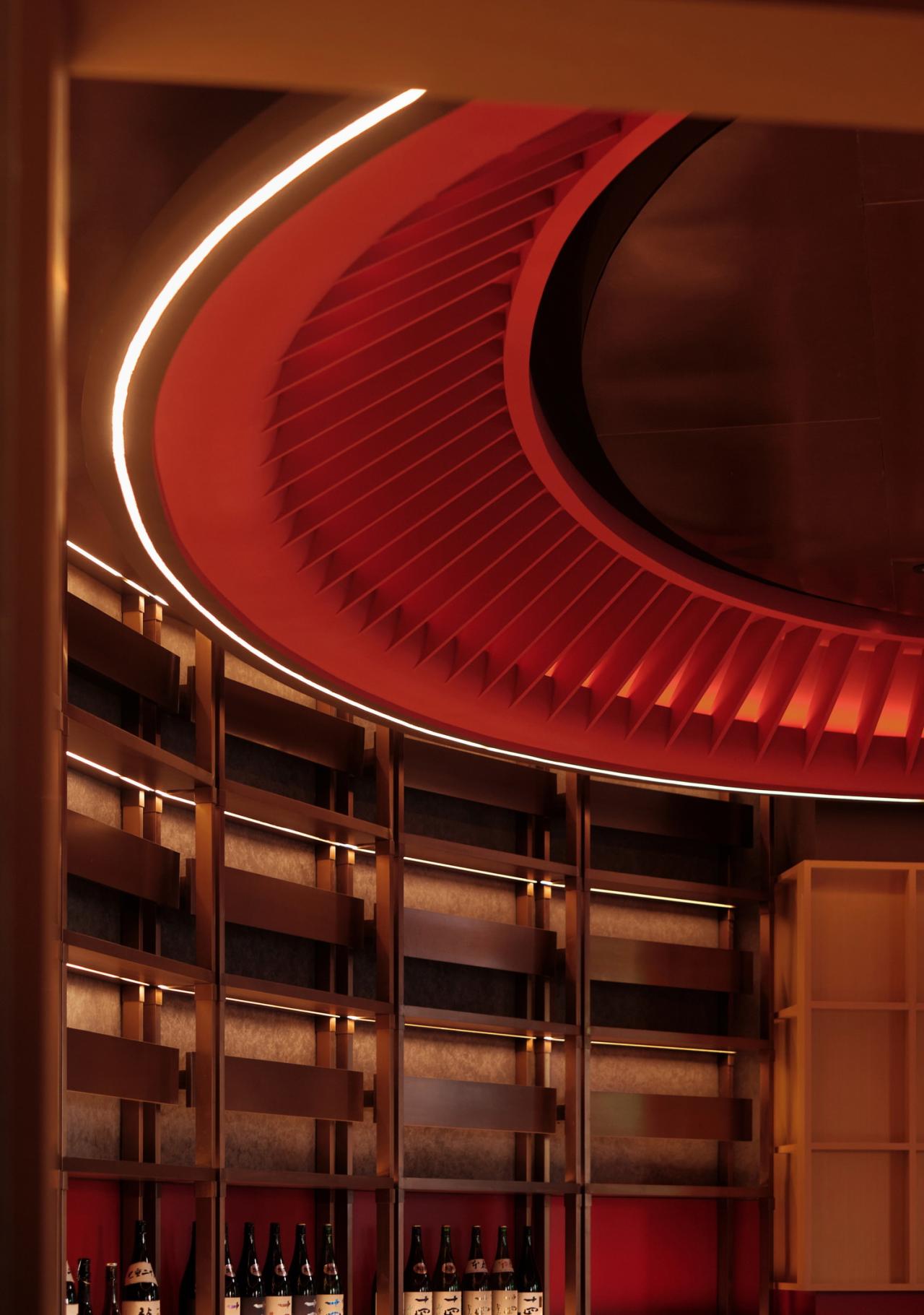 BIM建筑|街角的红色酒场：鸟焱·烧物 / TRIOSTUDIO三厘社