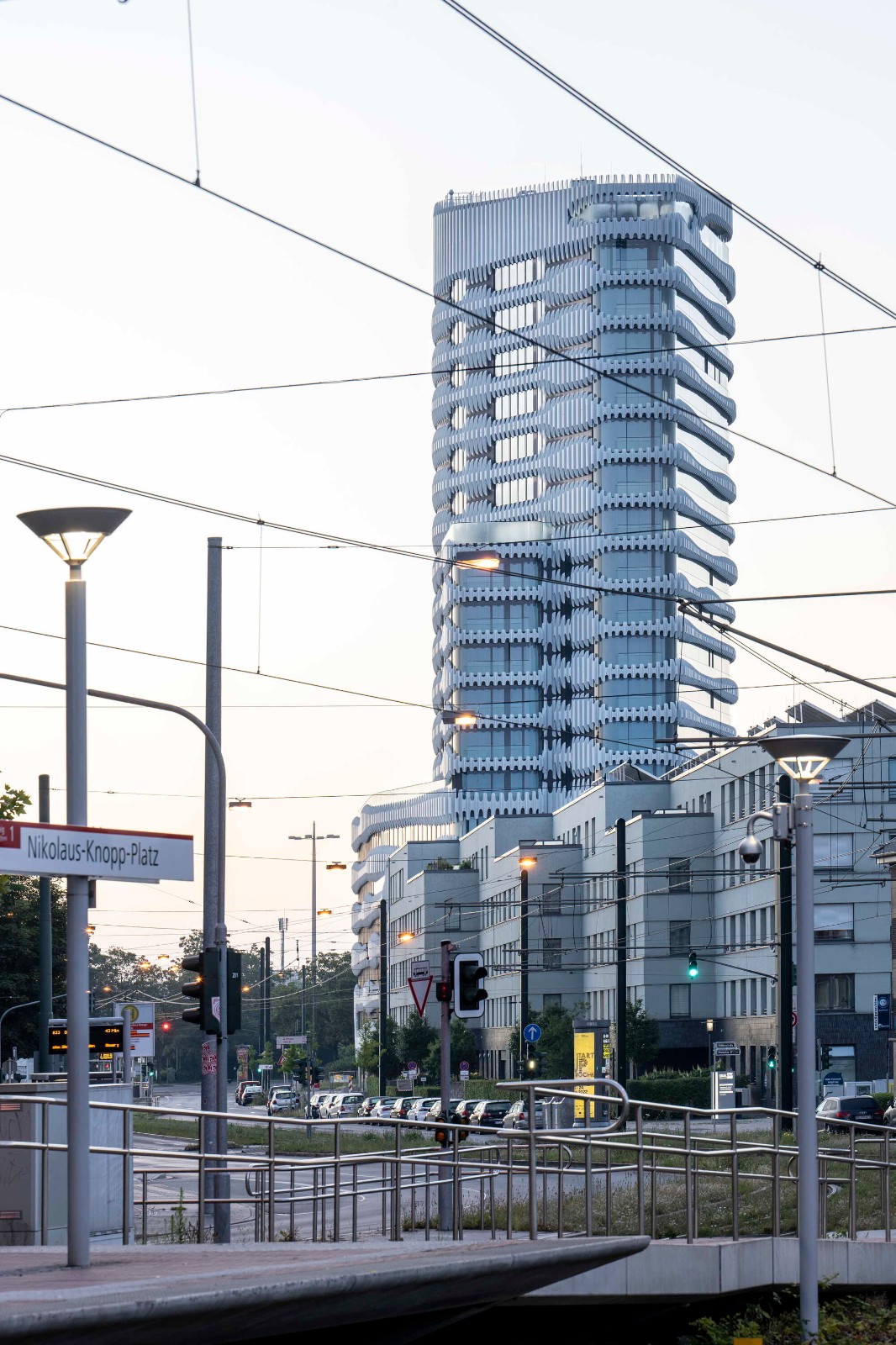 BIM建筑|RKM740“拉链” 塔楼 / J. Mayer H. Architects