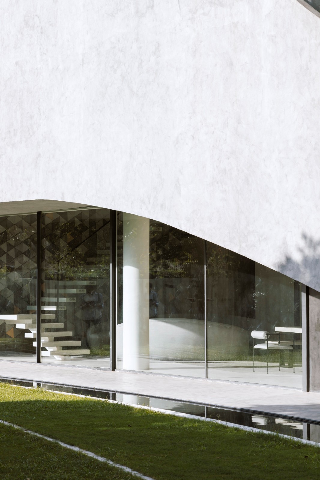 BIM建筑|KD45别墅，大自然环抱中的都市生活 / Studio Symbiosis