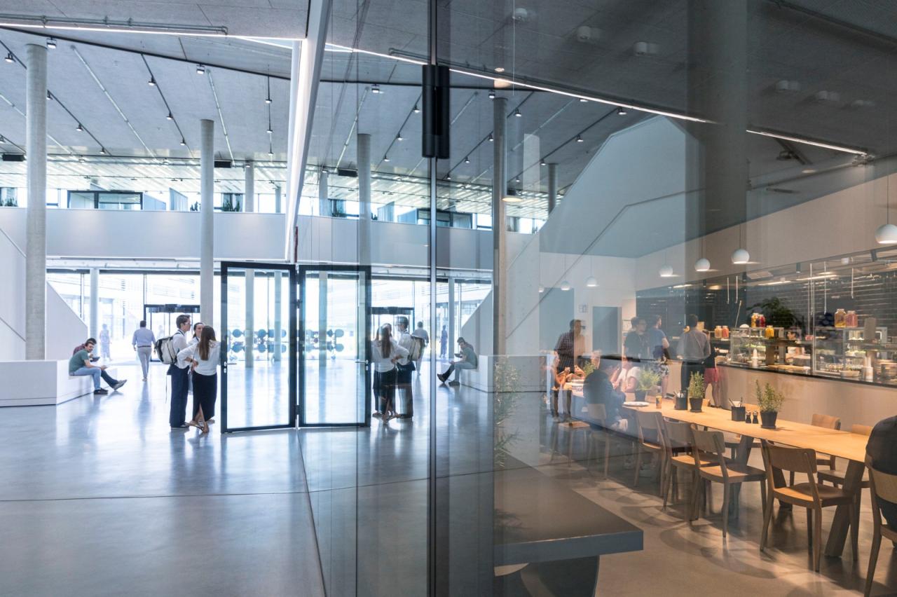 BIM建筑|随太阳路径开合窗帘，baramundi 总部 / 海茵建筑