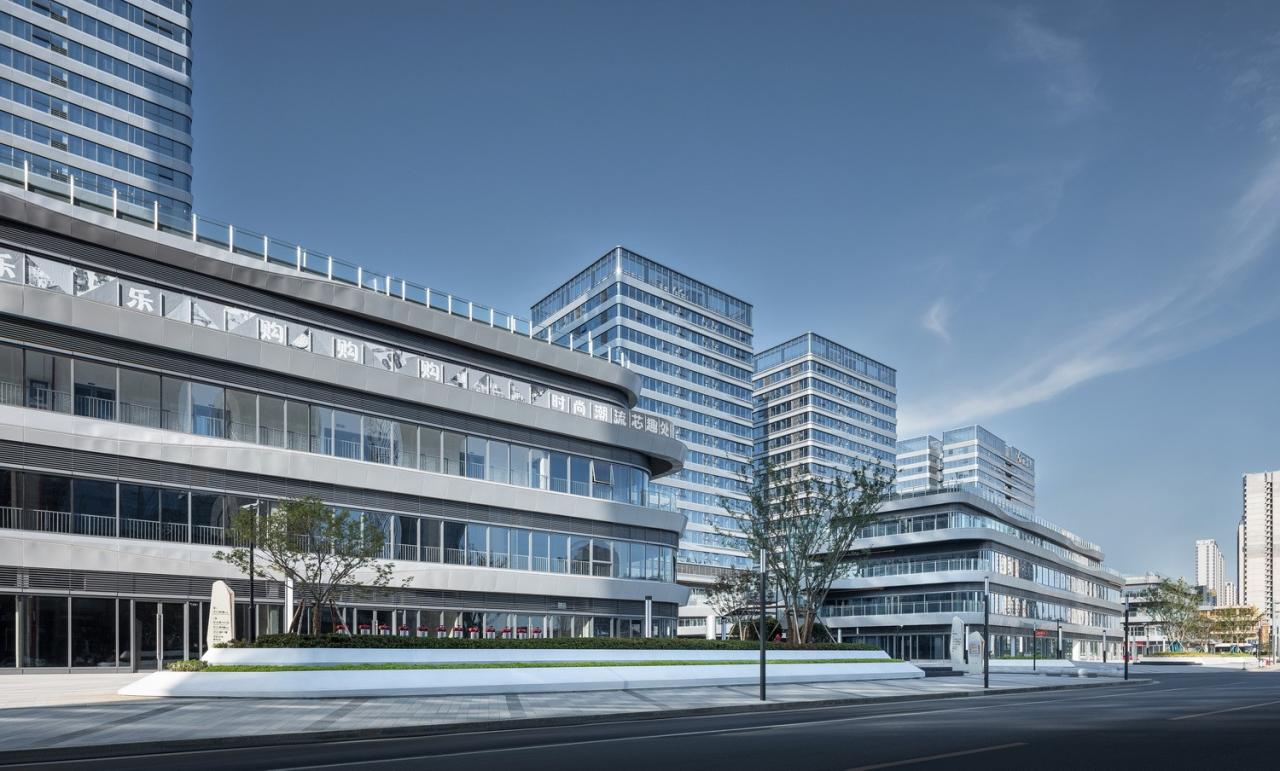 BIM建筑|Moc芯光里·苏州高铁新城复合商业街区 / 简和建筑