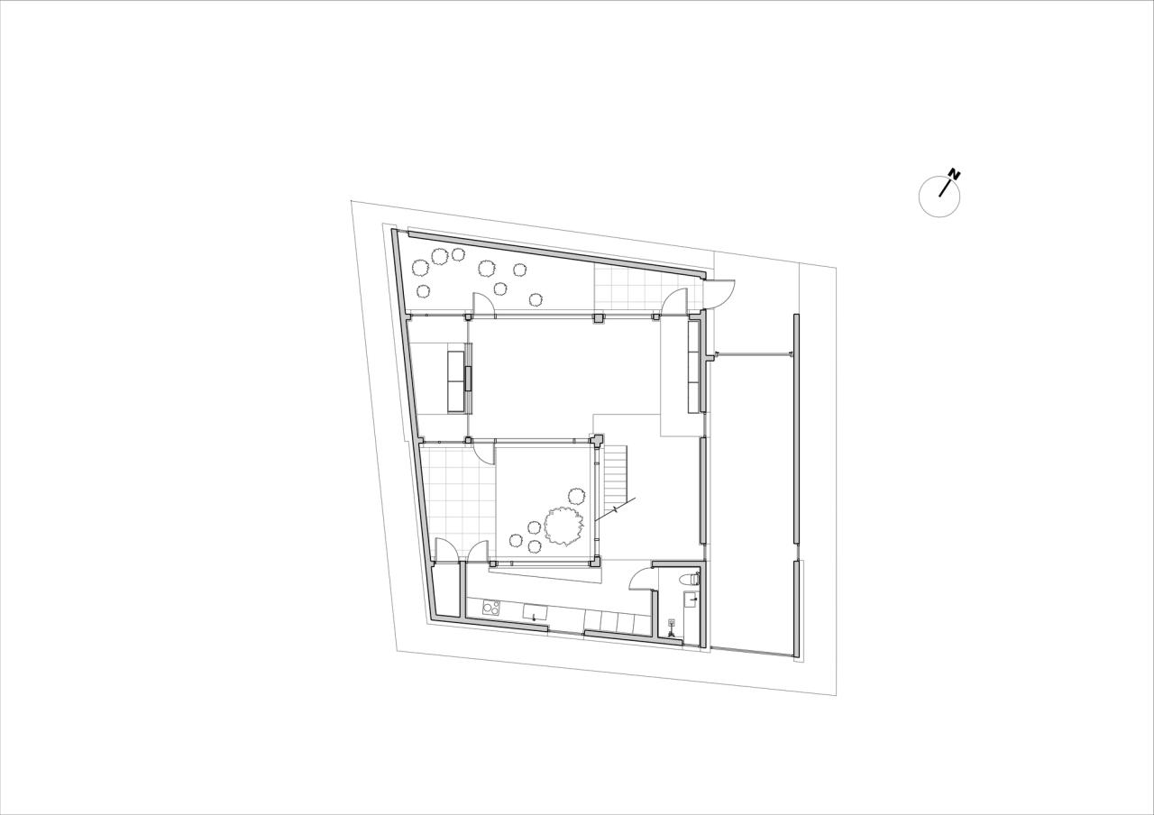 BIM建筑|扭曲营造空间，金属立面住宅 / Archirie