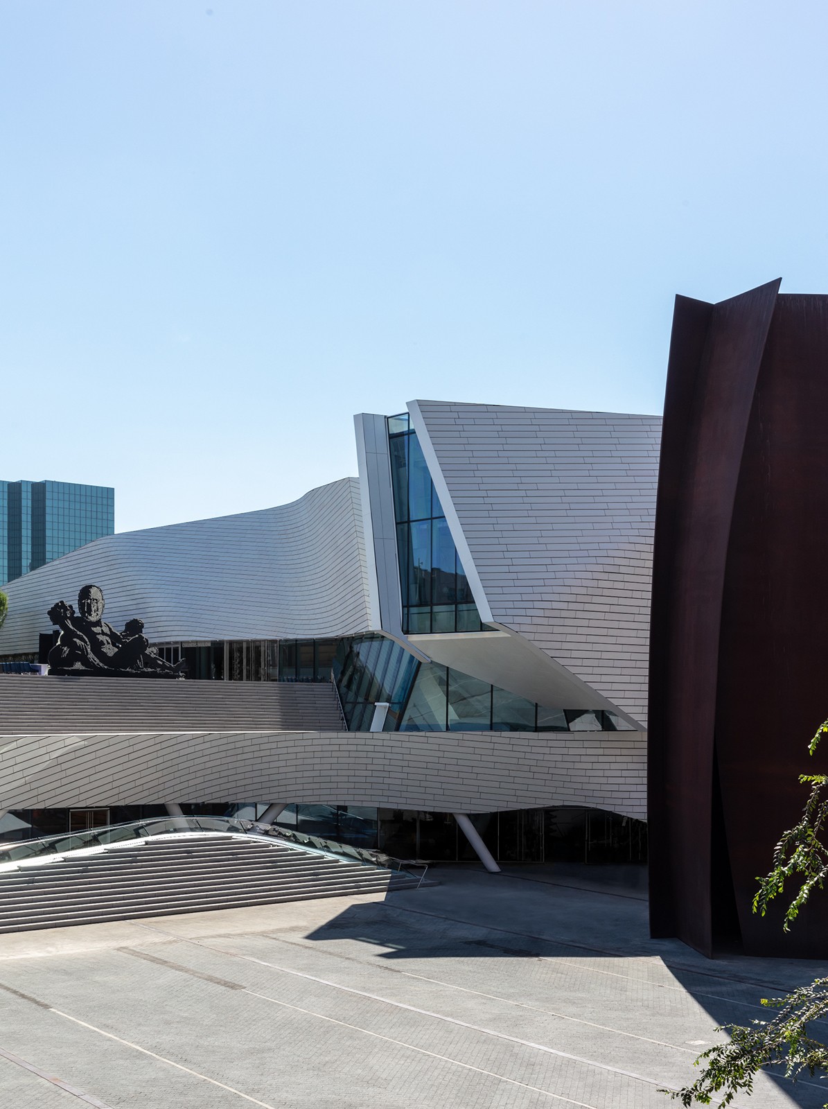 BIM建筑|美国加州橙县艺术博物馆 / Morphosis