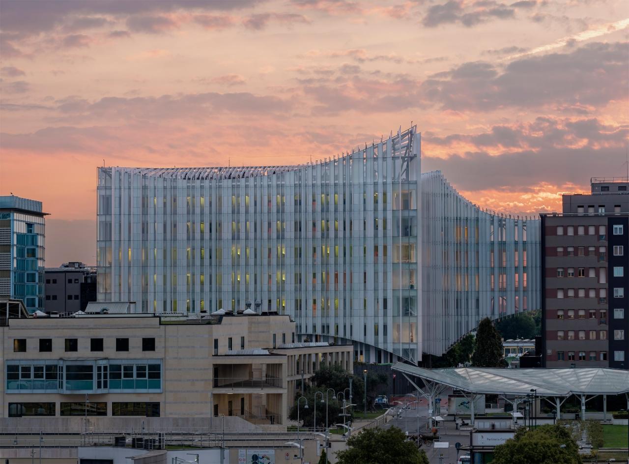 BIM建筑|会吸霾的医院：米兰圣拉斐尔医院新外科和急救中心 / MCA建筑事务所