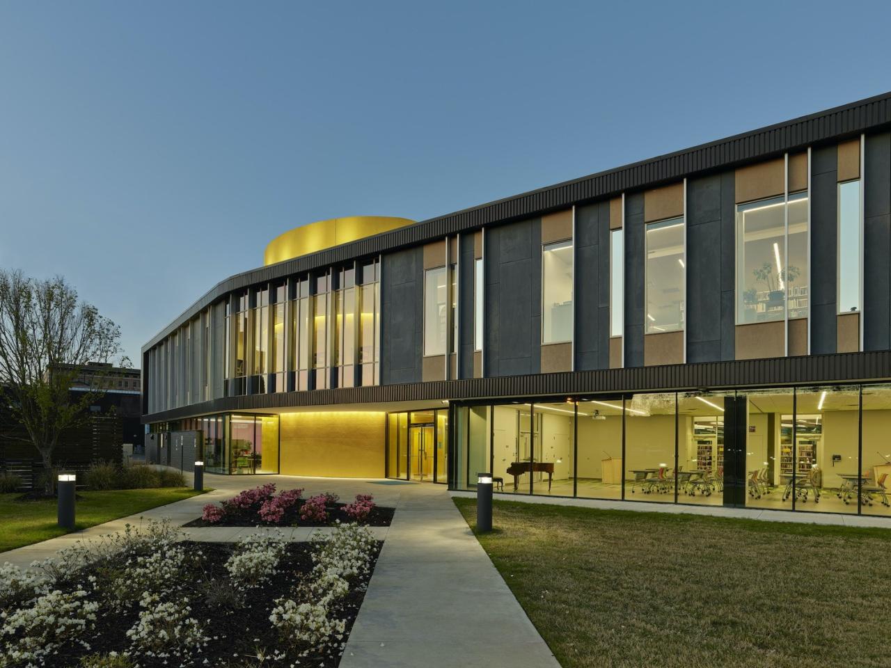 BIM建筑|派恩布拉夫总图书馆 / Polk Stanley Wilcox Architects