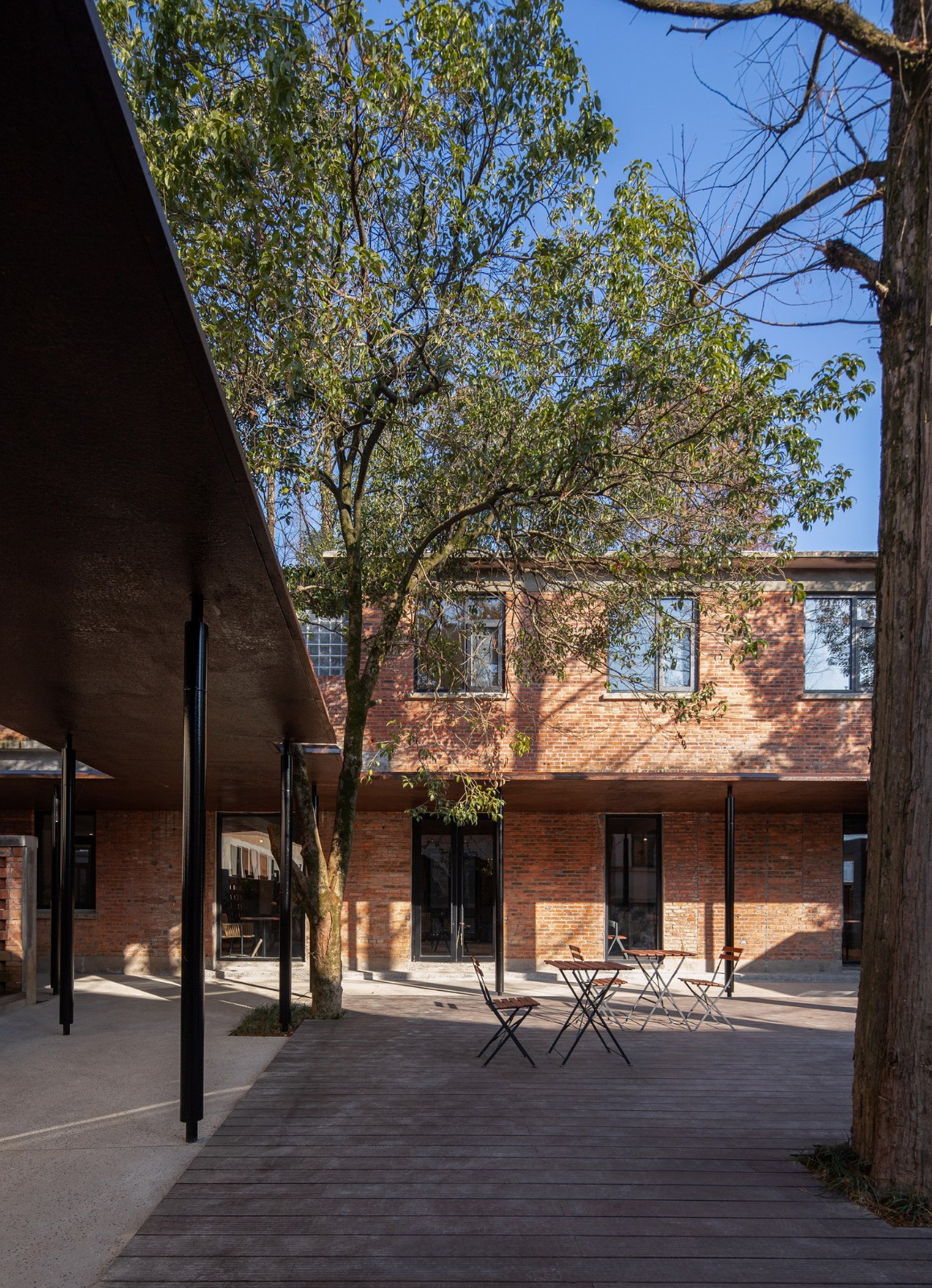 BIM建筑|龙游溪口镇乡村未来社区圃舍·溪口共享民宿 / 上海严旸建筑设计工作室