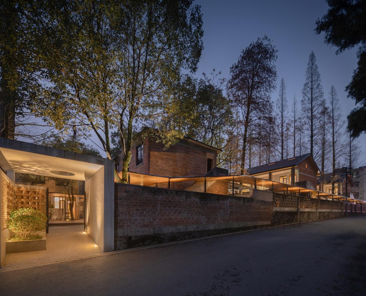 BIM建筑|龙游溪口镇乡村未来社区圃舍·溪口共享民宿 / 上海严旸建筑设计工作室