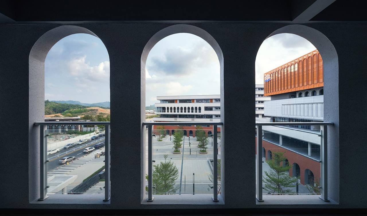 BIM建筑|台山市广旭实验学校 / 象外营造工作室