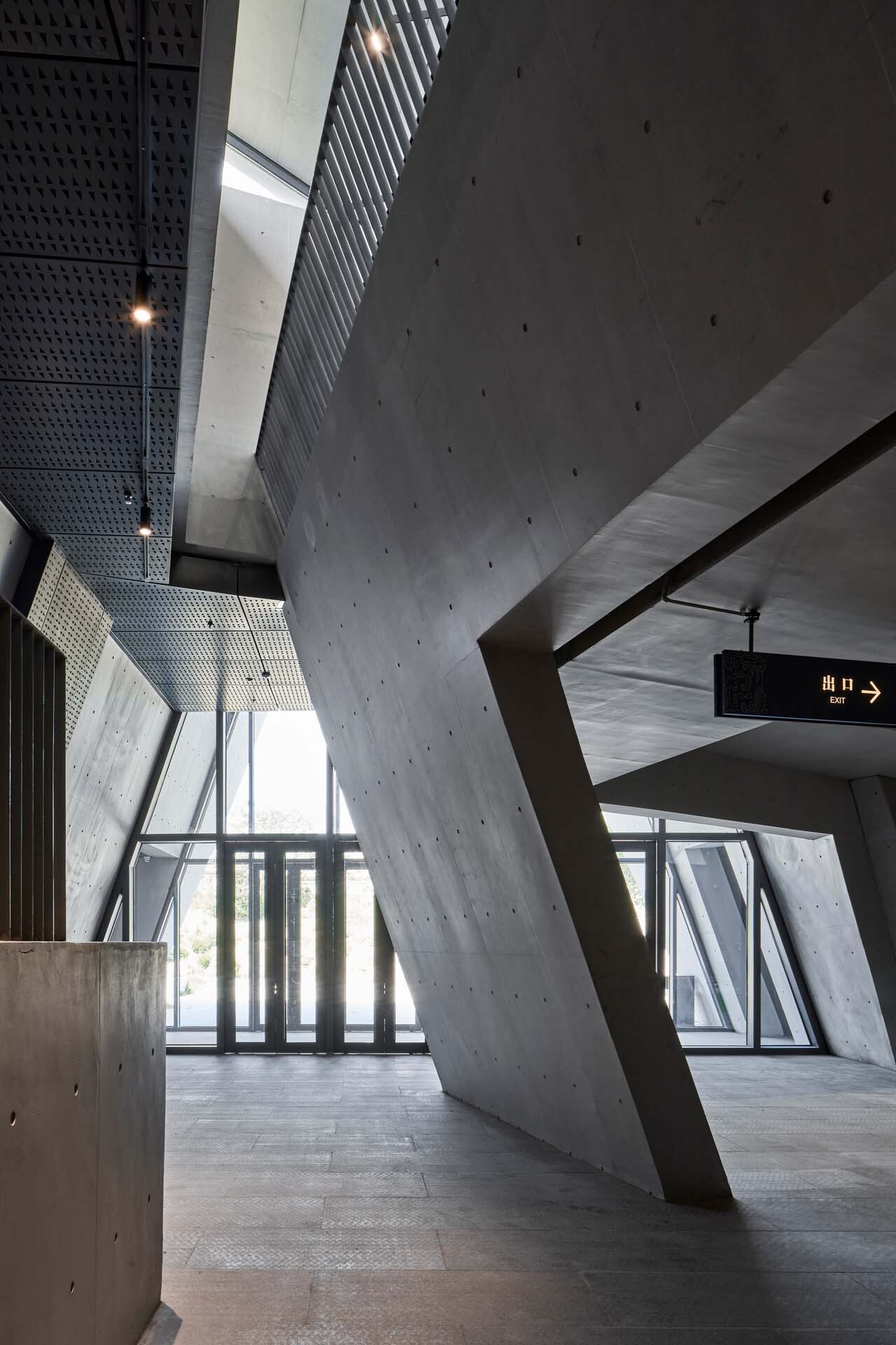 BIM建筑|西安秦始皇帝陵博物院铜车马博物馆 / 止境设计工作室