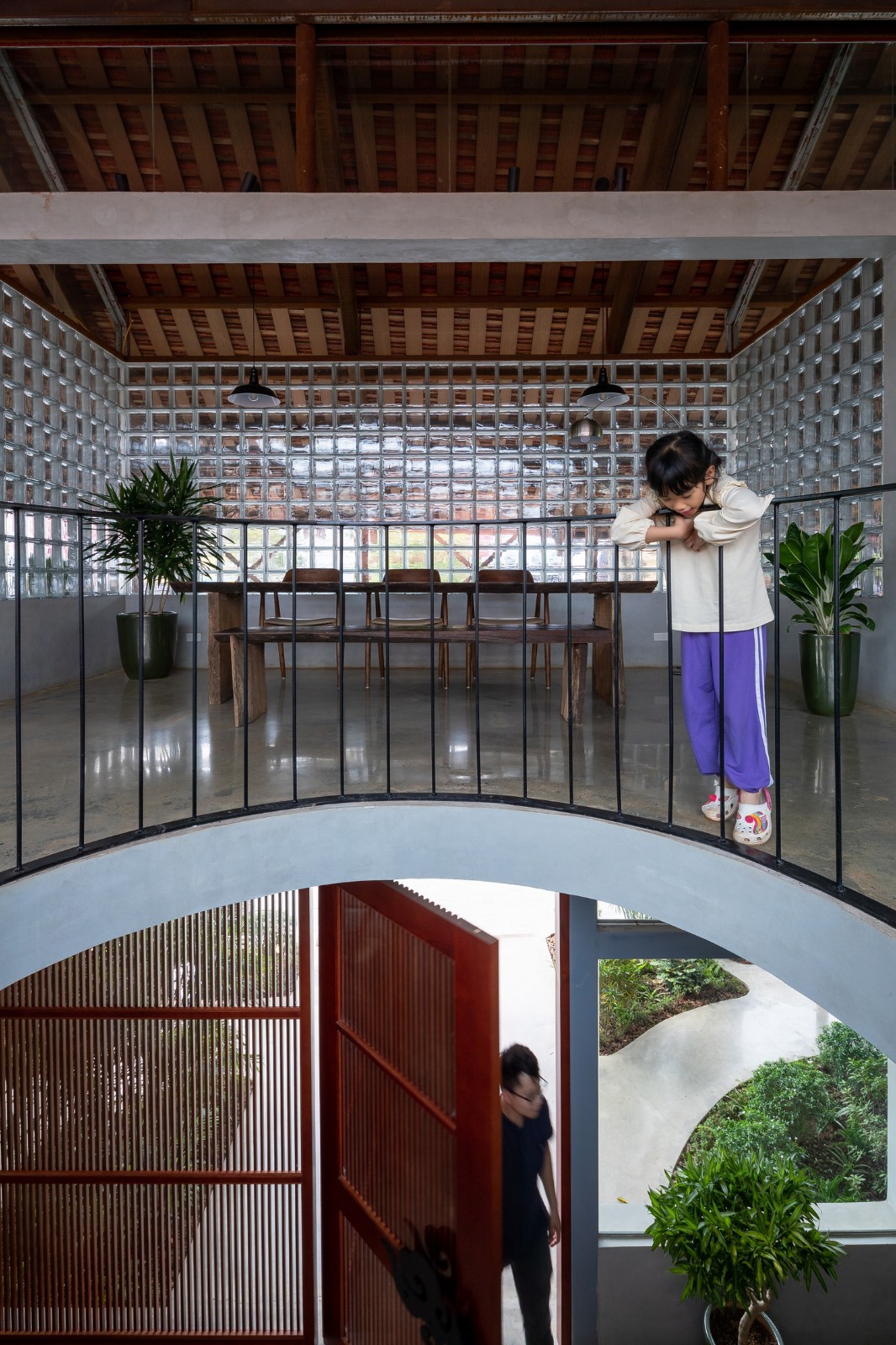 BIM建筑|May 咖啡厅和面包店 / FeA