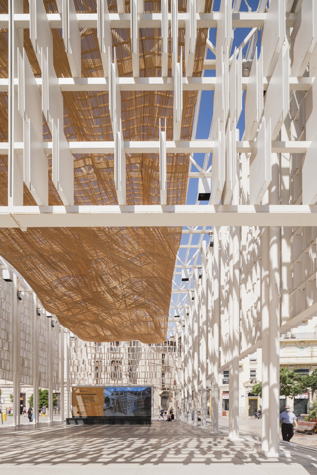 BIM建筑|可拆卸陶瓷结构，瓦伦西亚集市场馆 / Miguel Arraiz + Arqueha