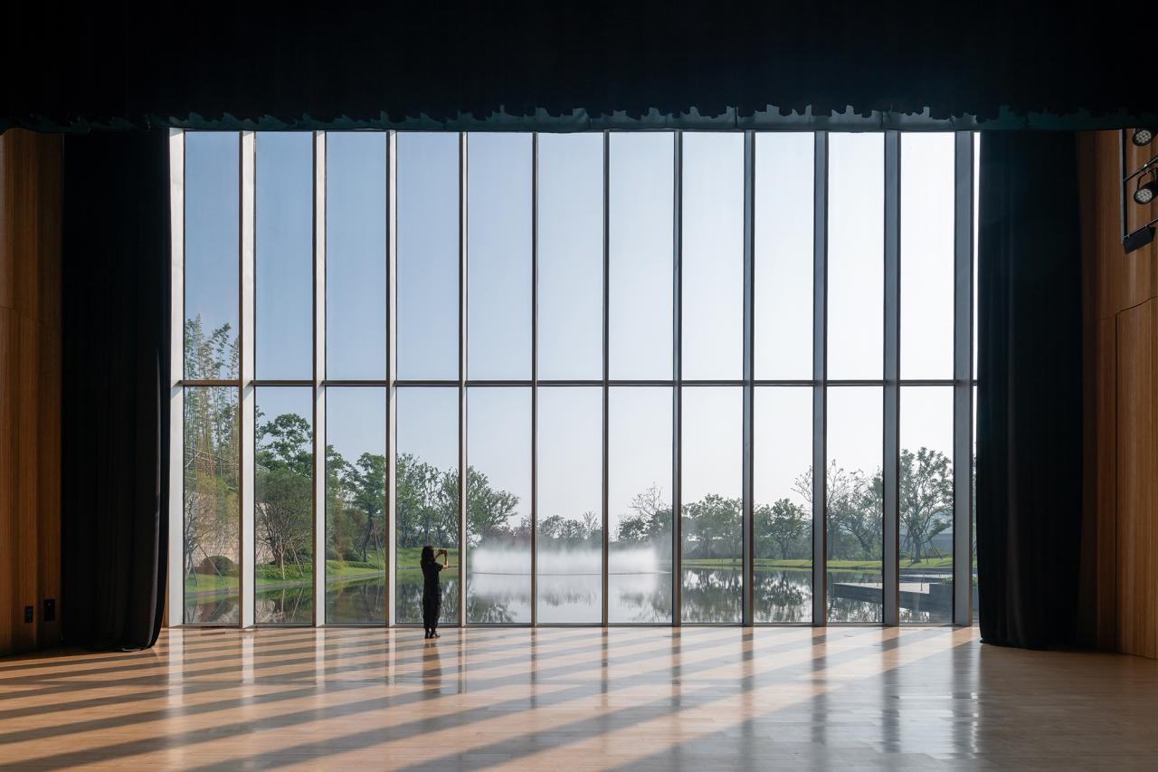 BIM建筑|雅达剧院：山林与舞台 / goa大象设计