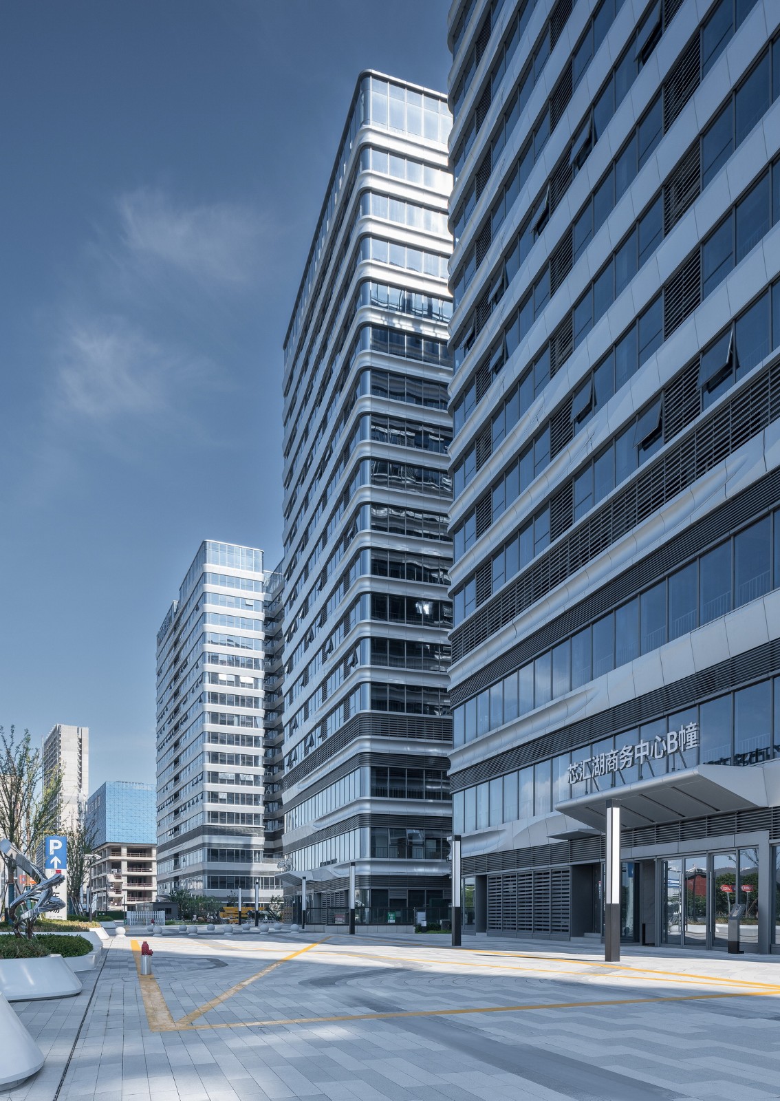 BIM建筑|Moc芯光里·苏州高铁新城复合商业街区 / 简和建筑