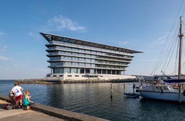 BIM建筑|辉凌制药总部 / Foster + Partners-BIM建筑网