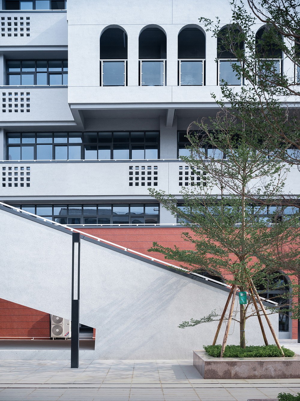 BIM建筑|台山市广旭实验学校 / 象外营造工作室