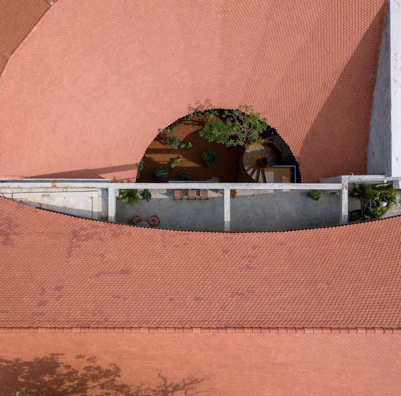 BIM建筑|May 咖啡厅和面包店 / FeA