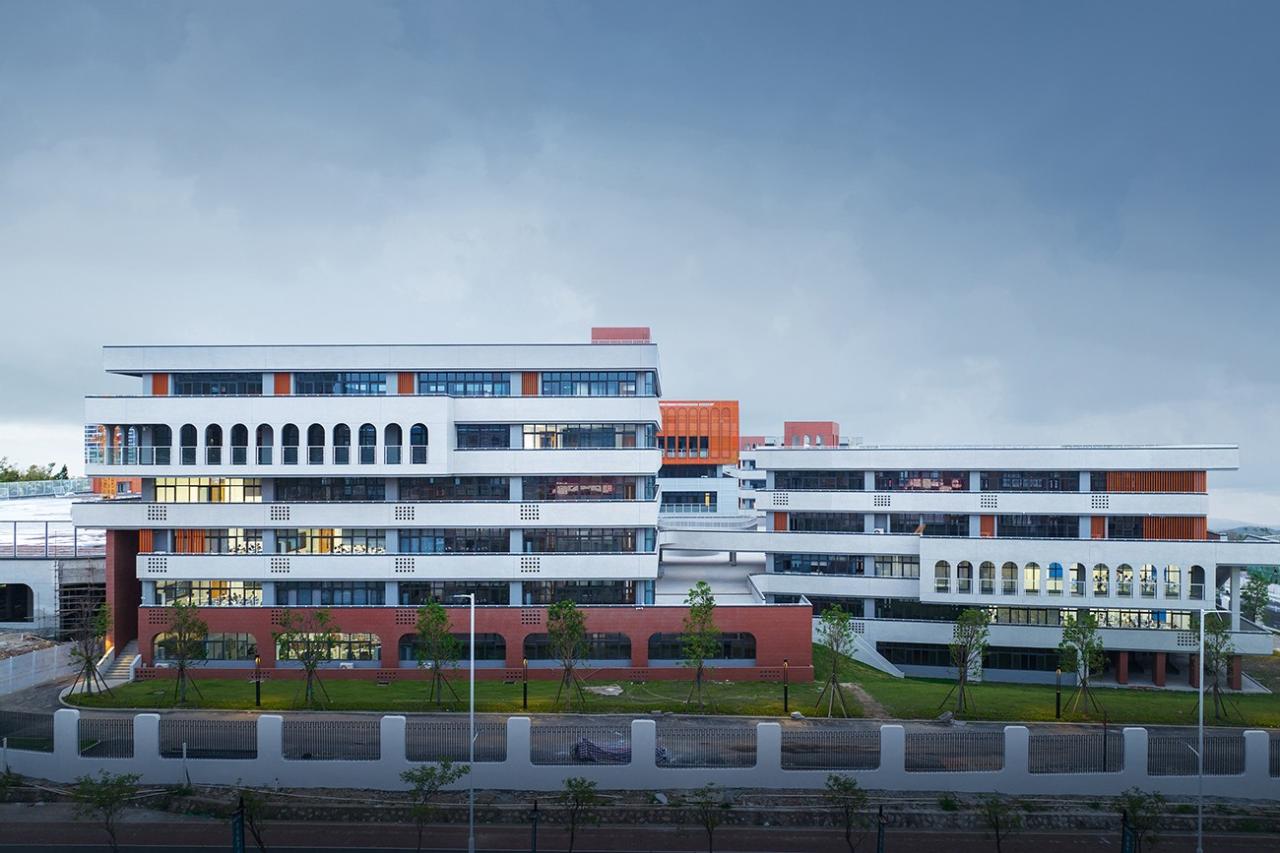 BIM建筑|台山市广旭实验学校 / 象外营造工作室