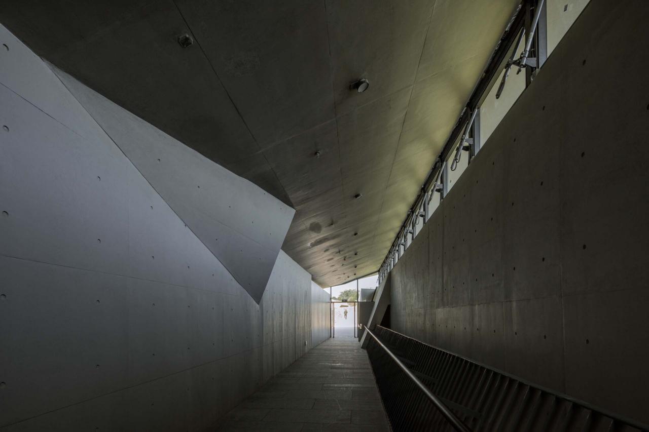 BIM建筑|西安秦始皇帝陵博物院铜车马博物馆 / 止境设计工作室