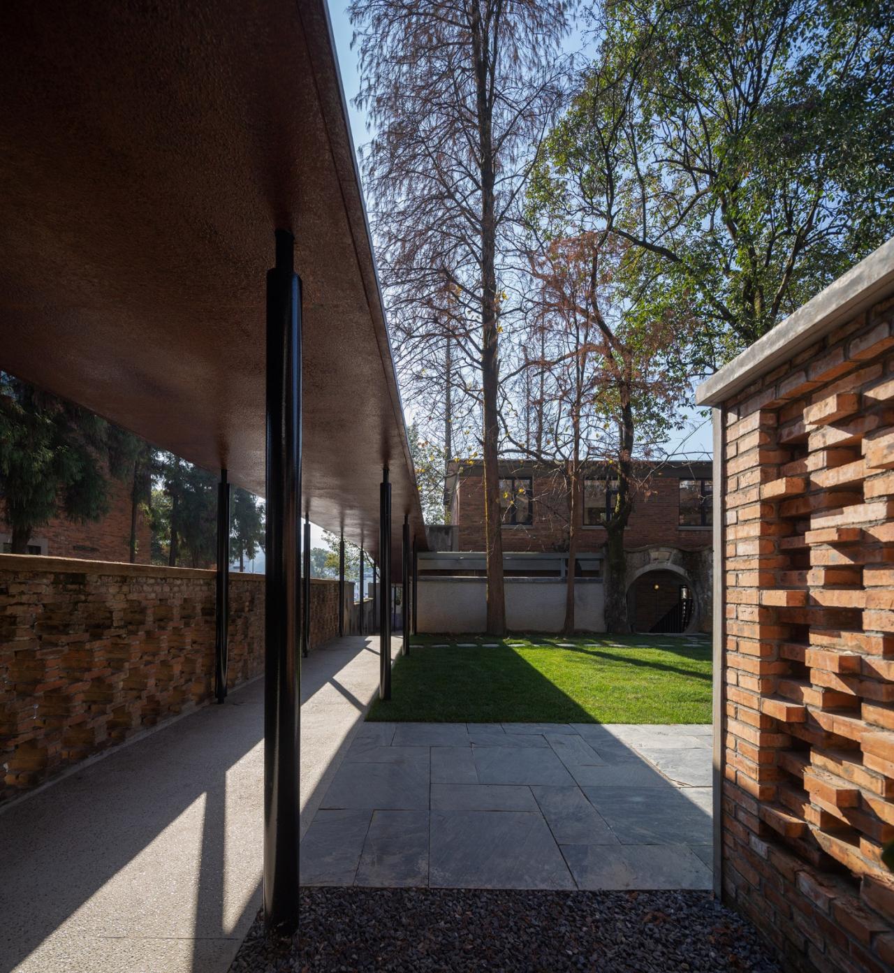 BIM建筑|龙游溪口镇乡村未来社区圃舍·溪口共享民宿 / 上海严旸建筑设计工作室