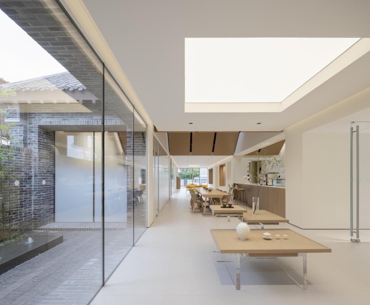 BIM建筑|融新于旧，与时并进：济南蔚来中心 / LUKSTUDIO芝作室