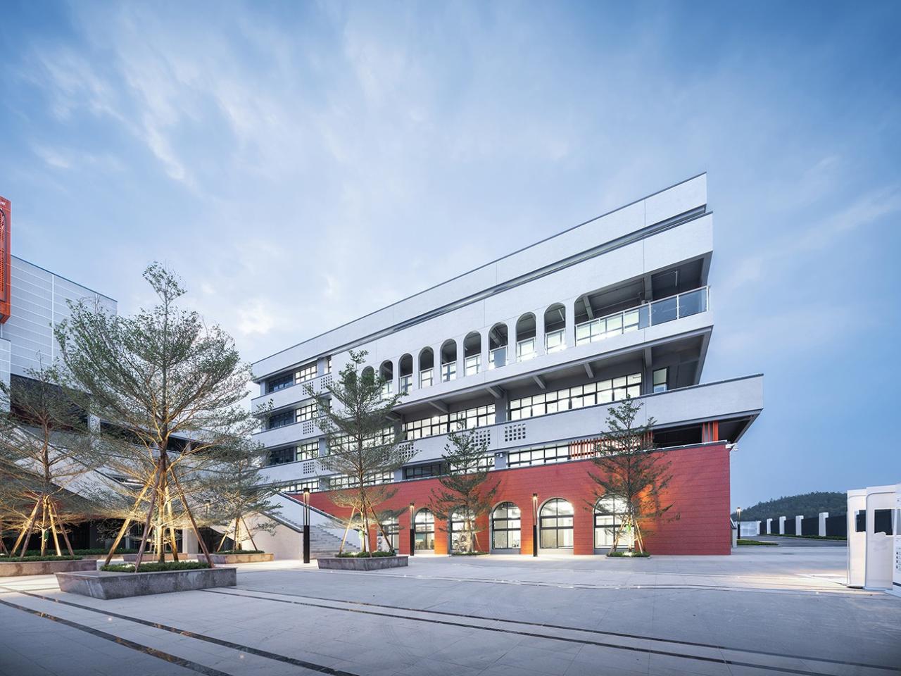 BIM建筑|台山市广旭实验学校 / 象外营造工作室