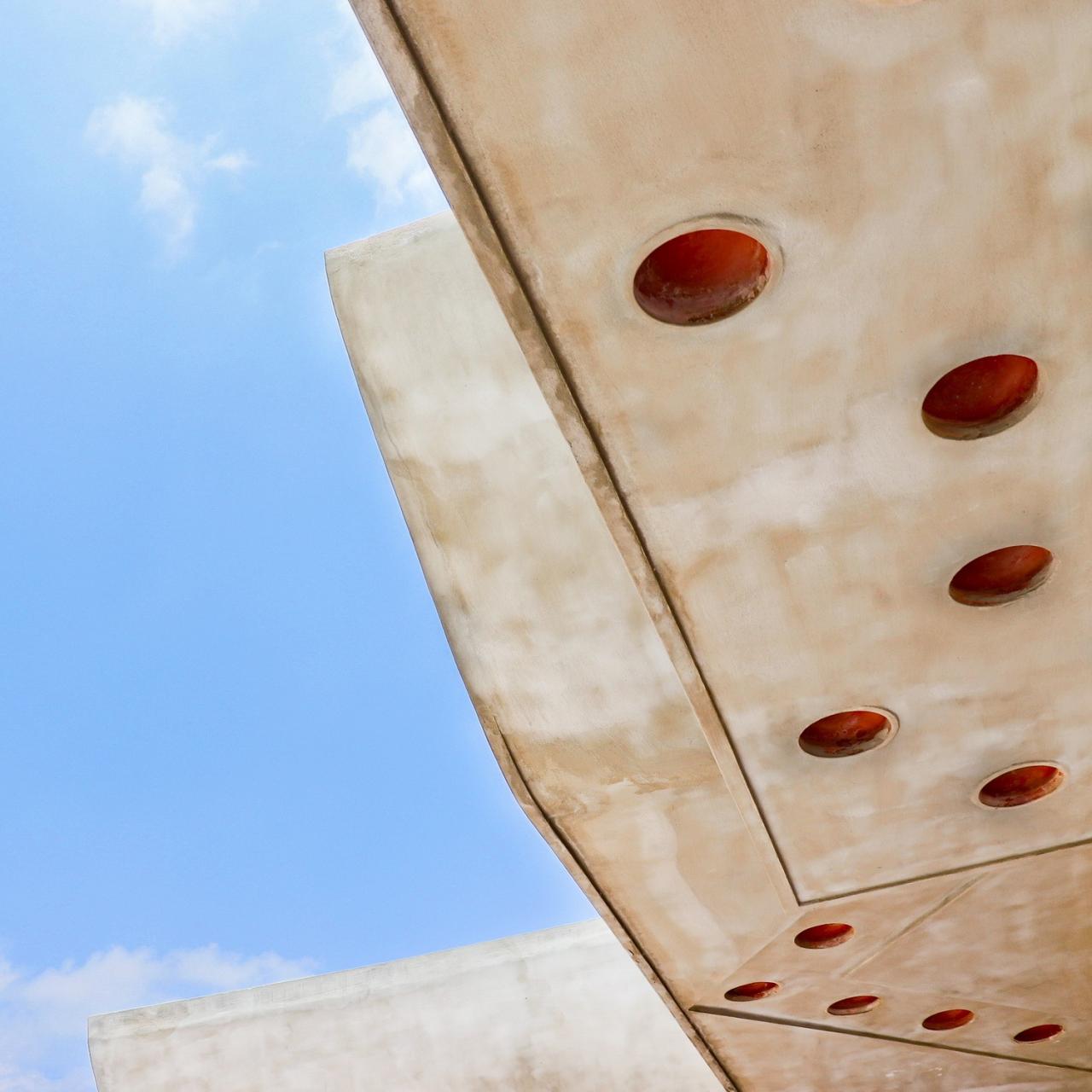 BIM建筑|印度 Coimbatore 修行中心 / Masonry of Architects