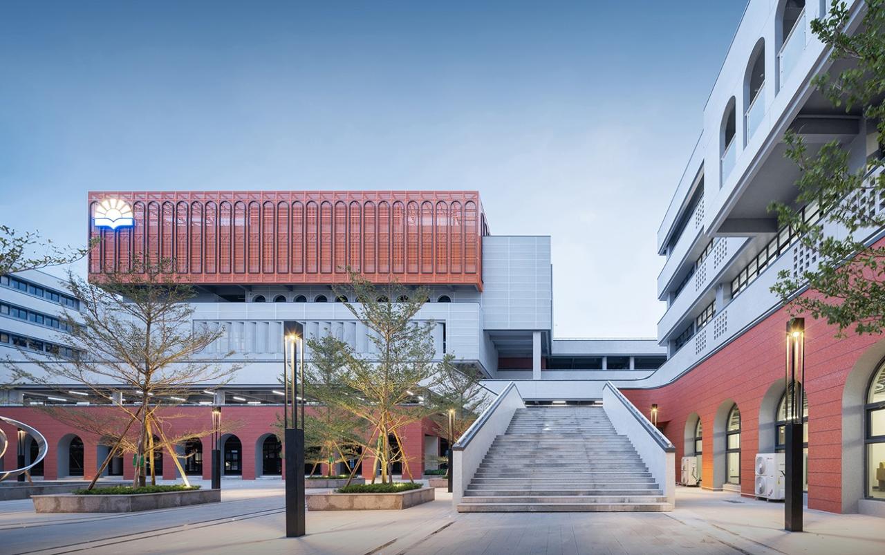 BIM建筑|台山市广旭实验学校 / 象外营造工作室