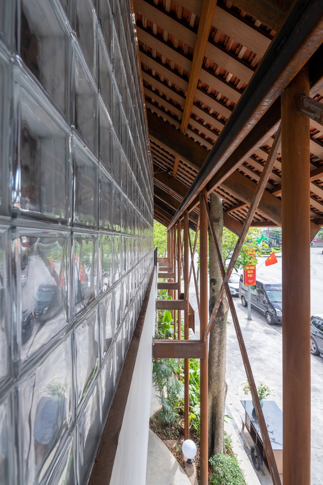 BIM建筑|May 咖啡厅和面包店 / FeA