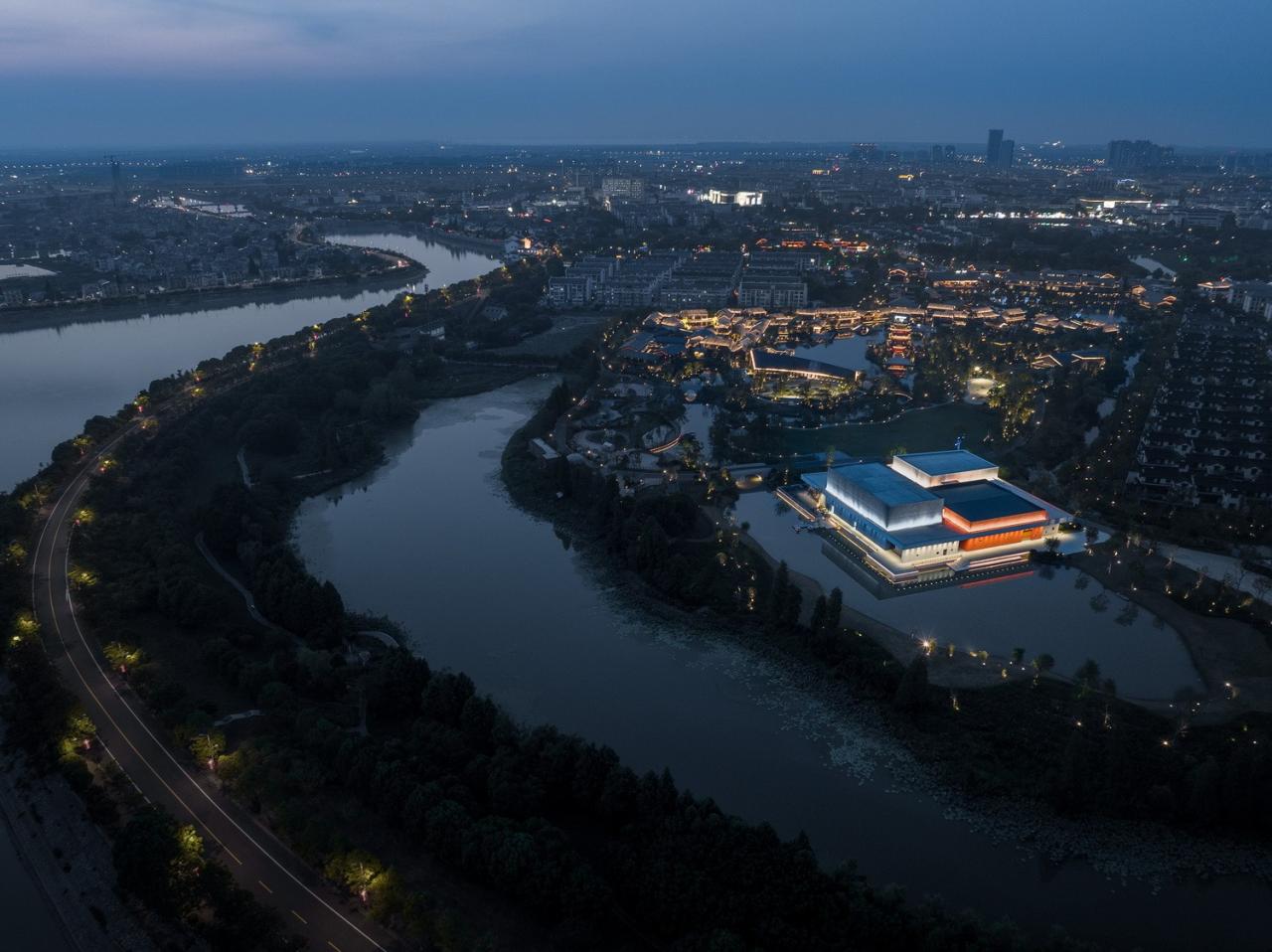 BIM建筑|乐活集盒：南京雅达 · 子罗城 / line+建筑事务所、gad