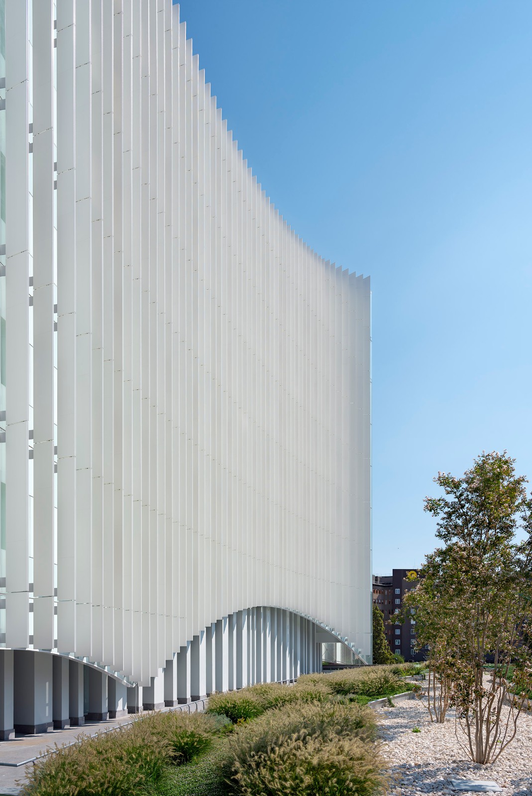 BIM建筑|会吸霾的医院：米兰圣拉斐尔医院新外科和急救中心 / MCA建筑事务所