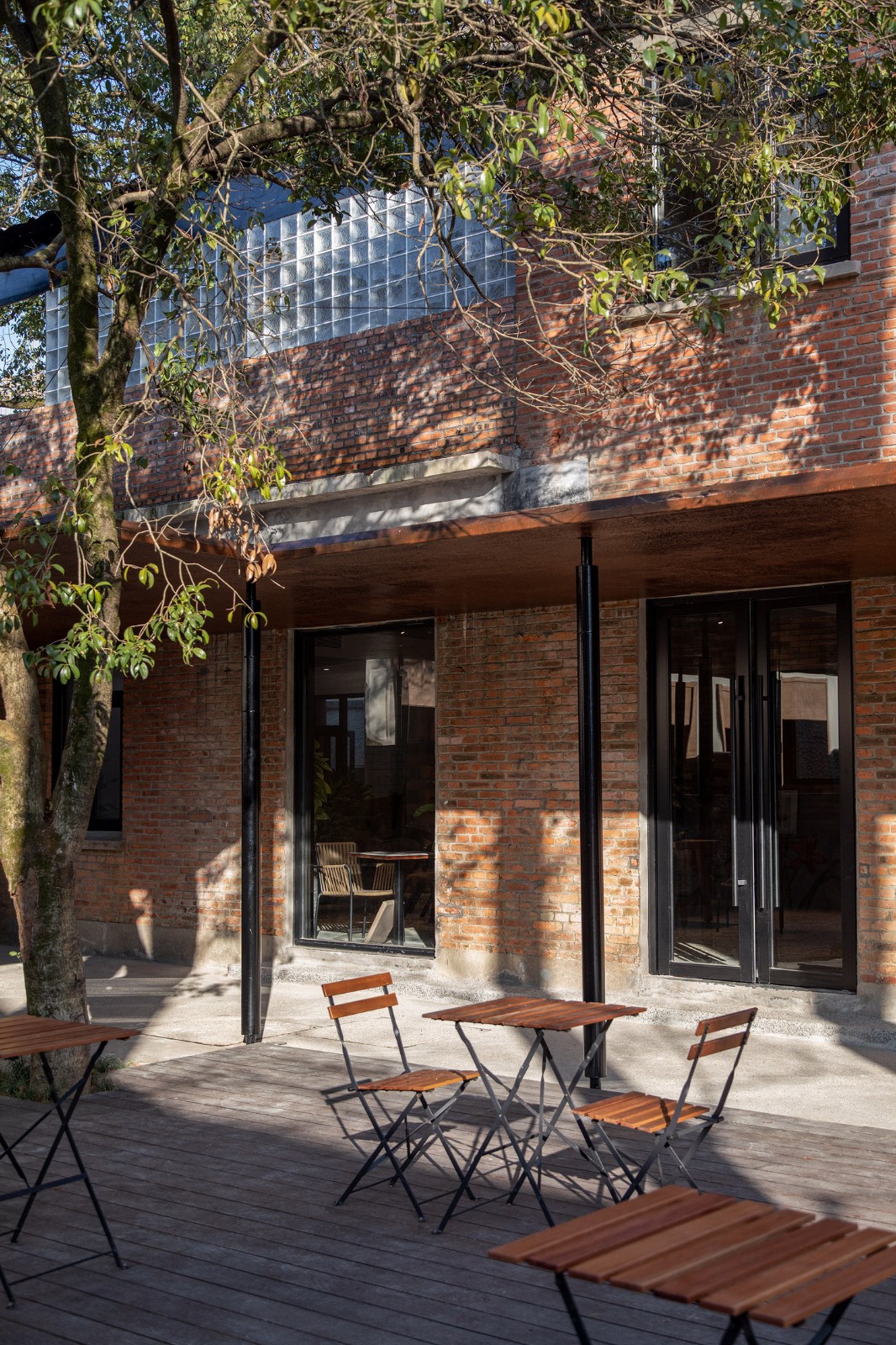 BIM建筑|龙游溪口镇乡村未来社区圃舍·溪口共享民宿 / 上海严旸建筑设计工作室