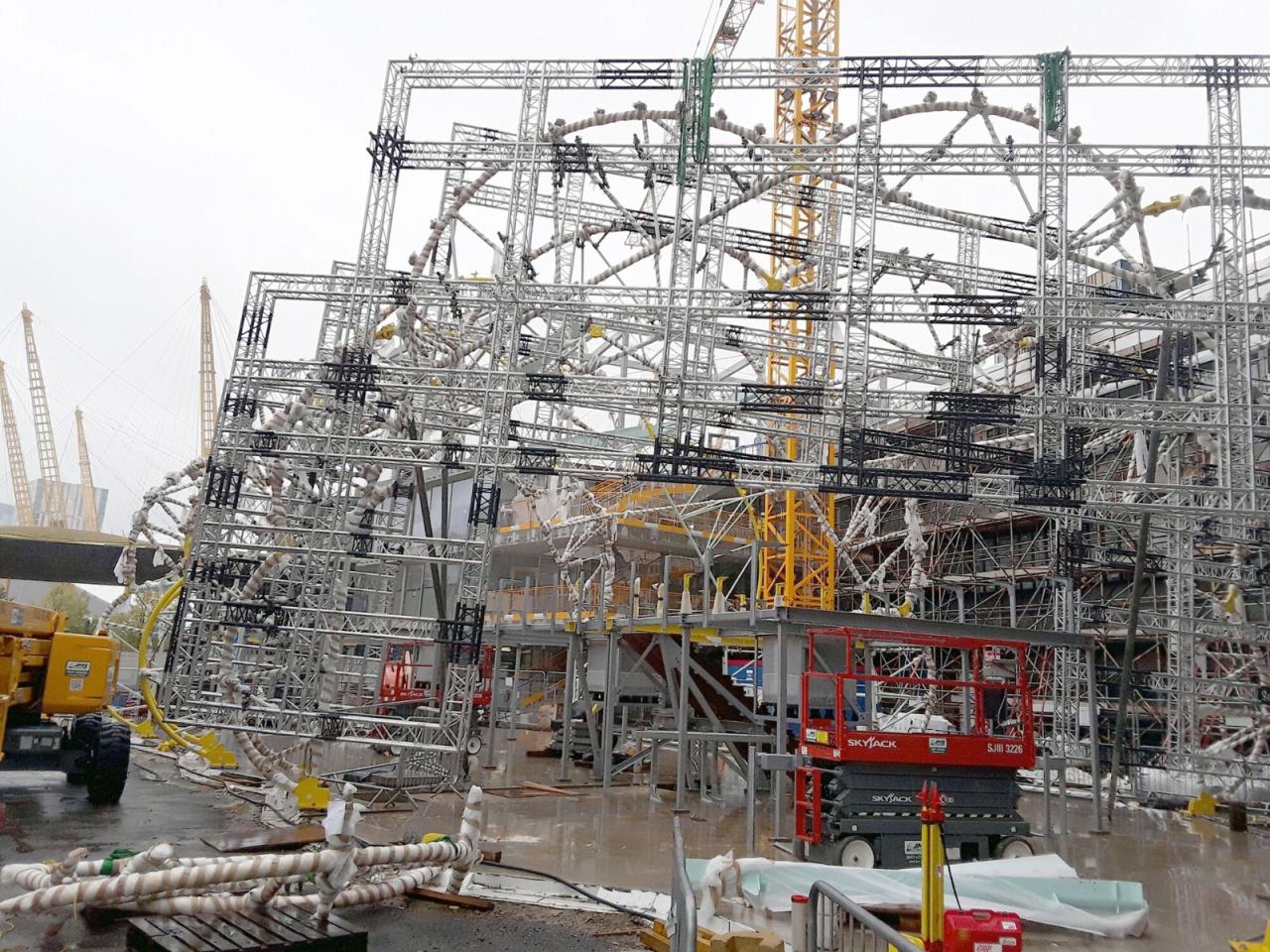 BIM建筑|设计街区食堂 / Selgascano