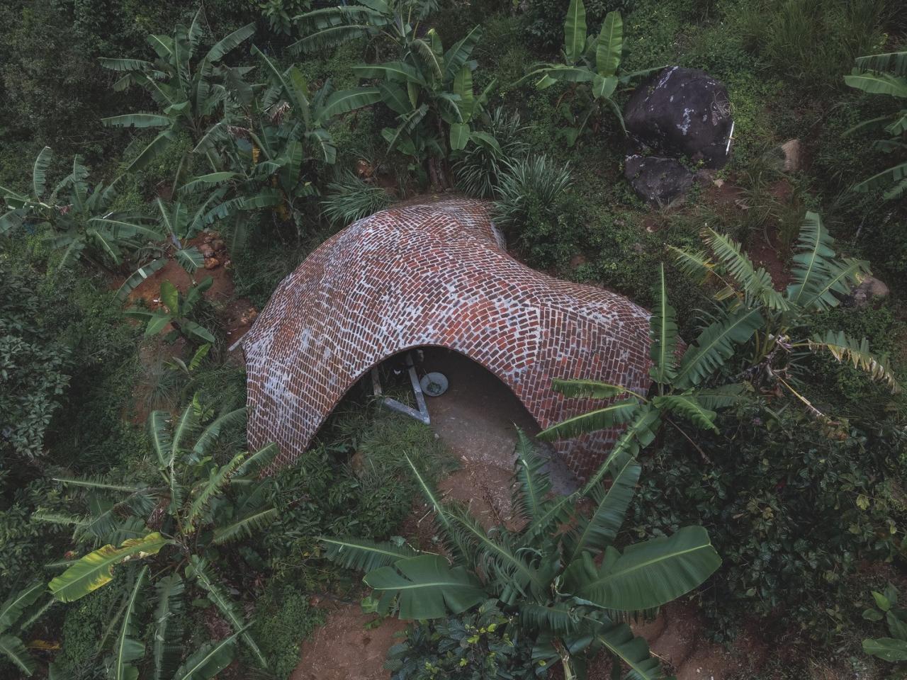 BIM建筑|薄壳拱顶结构牛棚 / Rnd Earth