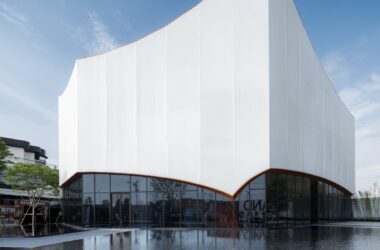 BIM建筑|飞翔的红山 / Wutopia Lab-BIM建筑网