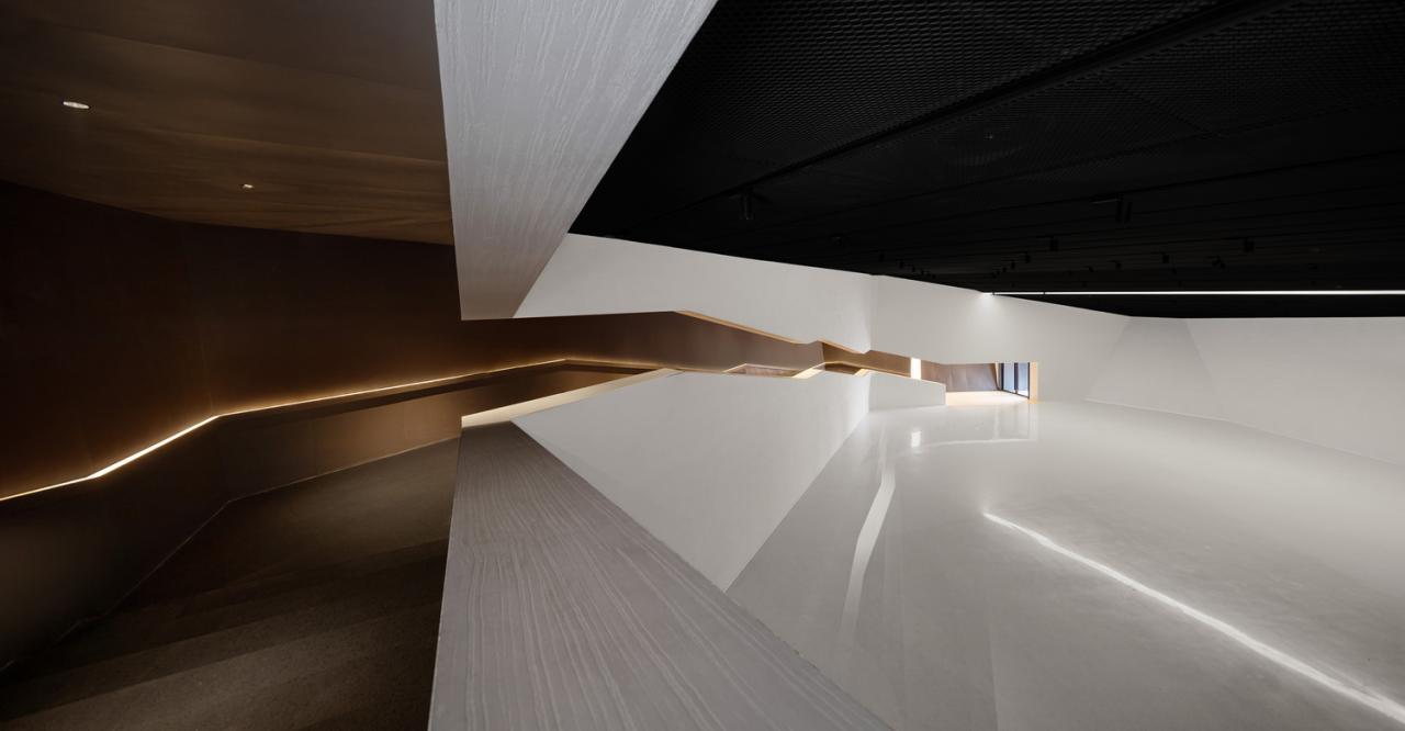 BIM建筑|红色石阵，云南东风韵艺术中心 / 孟凡浩