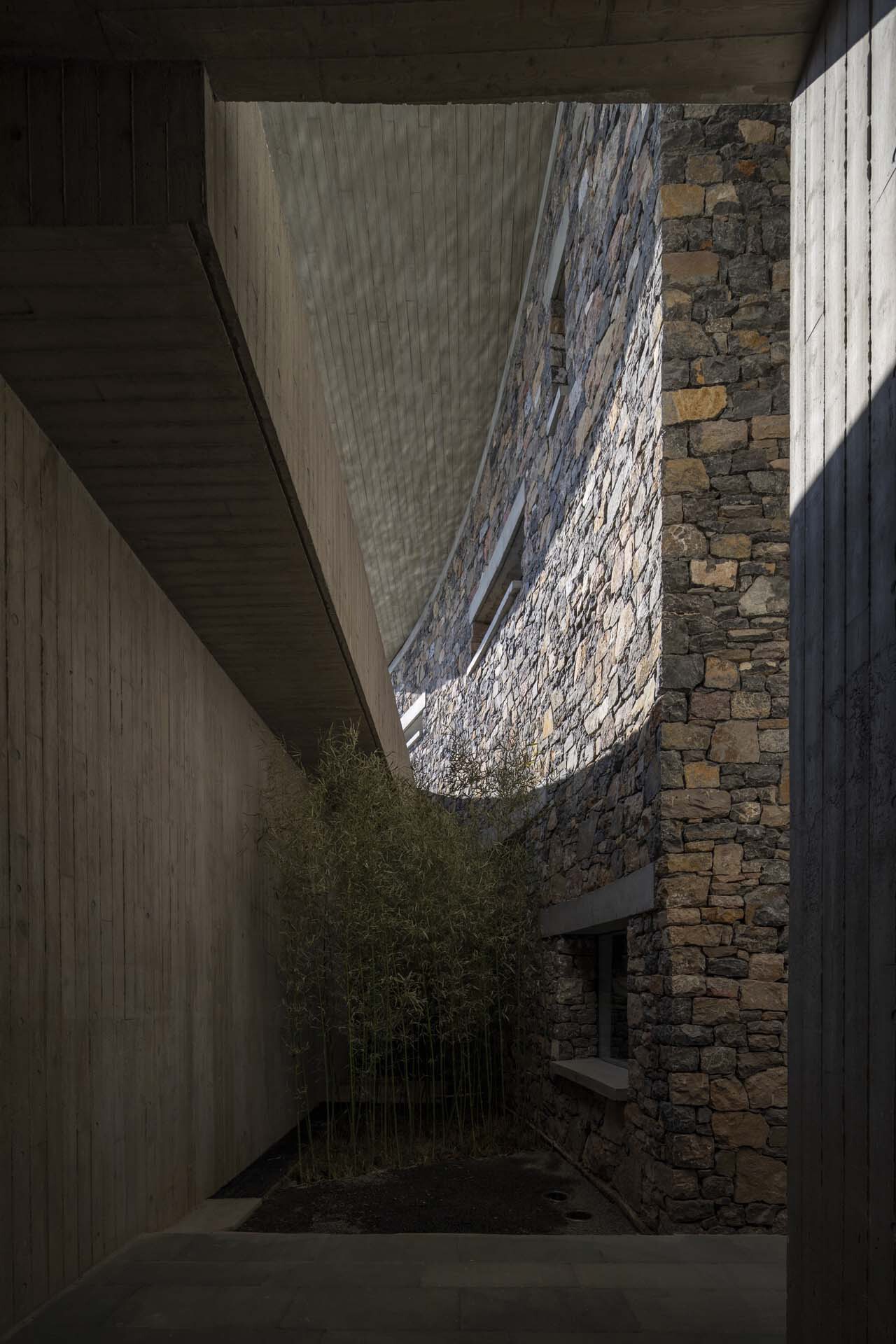 BIM建筑|淄博华侨城艺术中心 / 朱锫建筑设计事务所