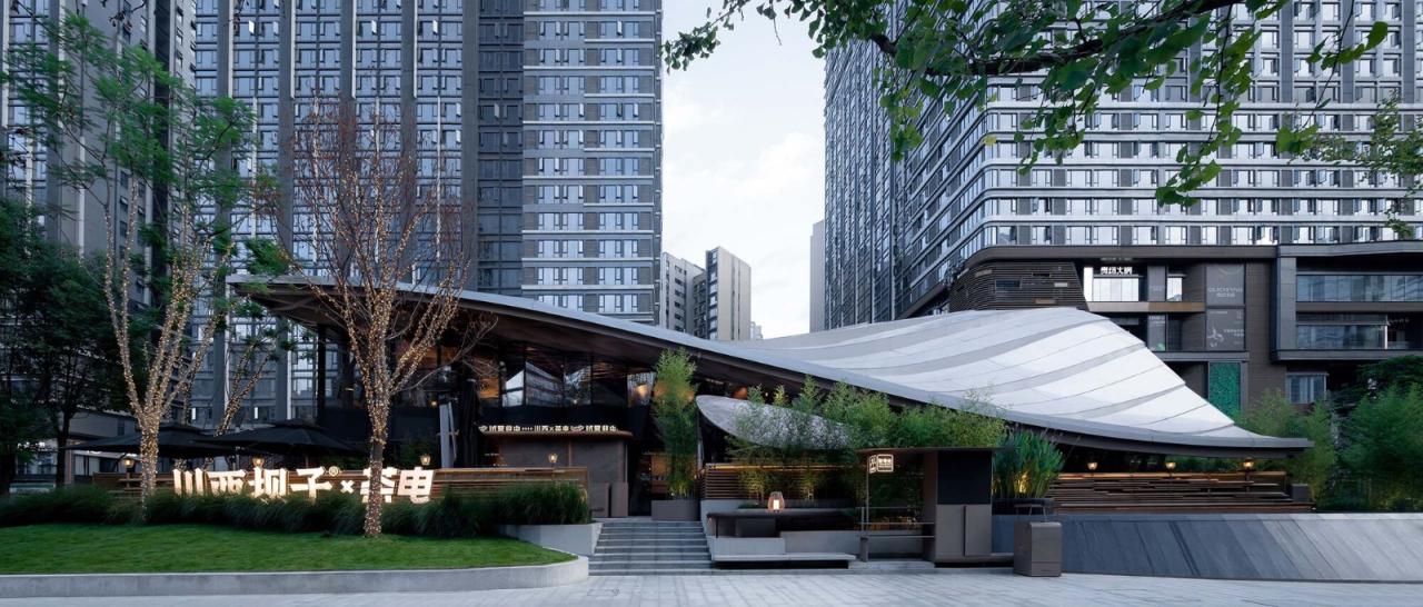 BIM建筑|交子大道木屋顶餐厅 / 致野建筑