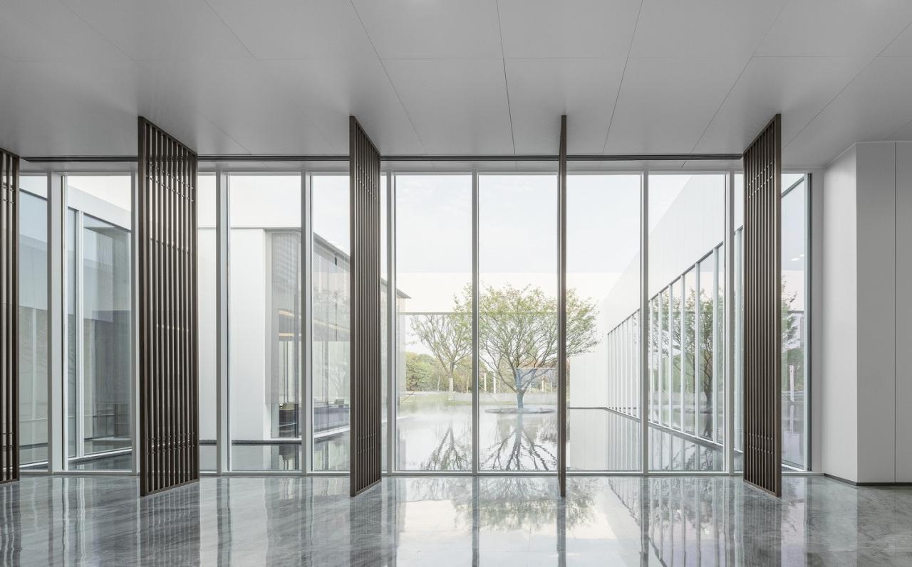 BIM建筑|江南印·造园六章——“两湖”创新区规划展示馆 / 简和建筑